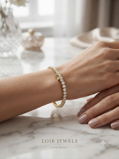Matrix Tennis bracelet
Round cut, 18K gold plated