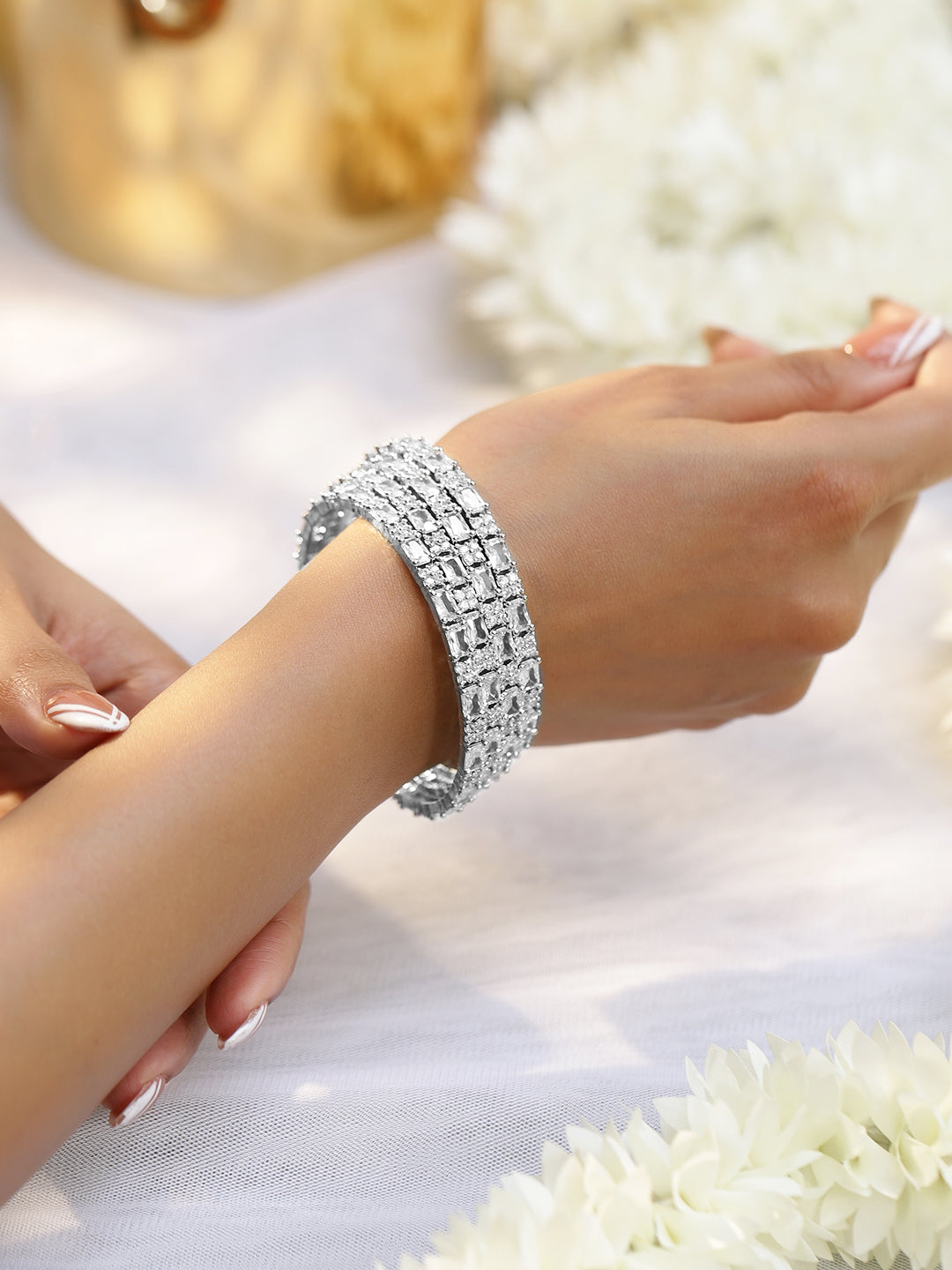 Rubans Set of 4 Rhodium-Plated Silver-Tone Cubic Zirconia Studded Premium Bangles