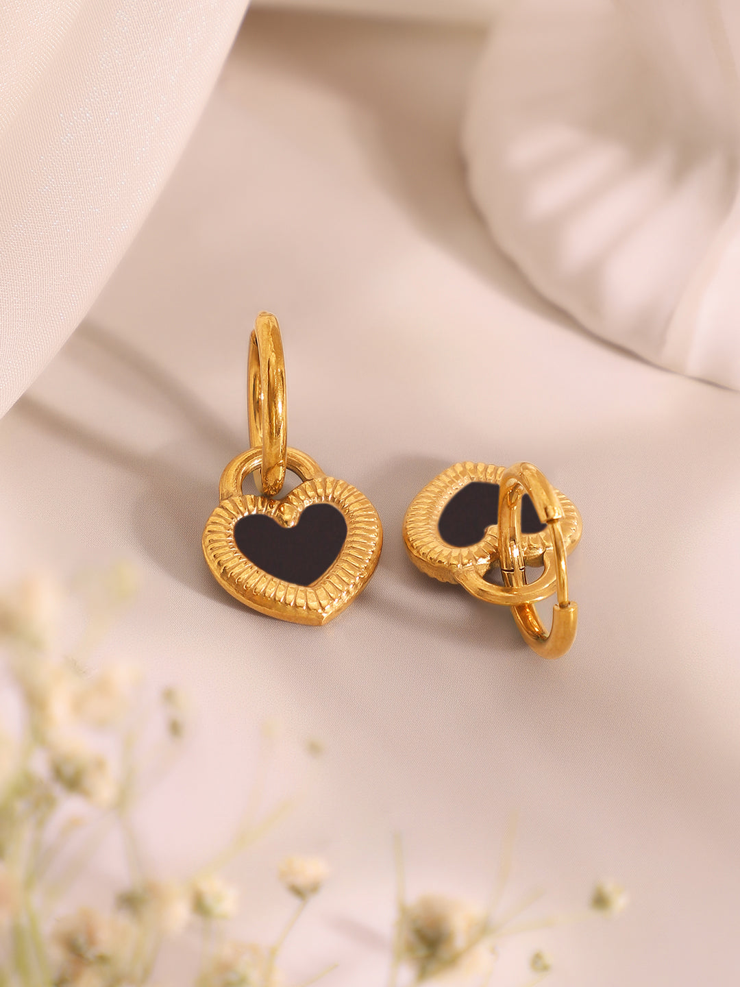 Demi Fine 18k Gold Plated Stainless Steel Reversible Black Heart Pendant Necklace Set