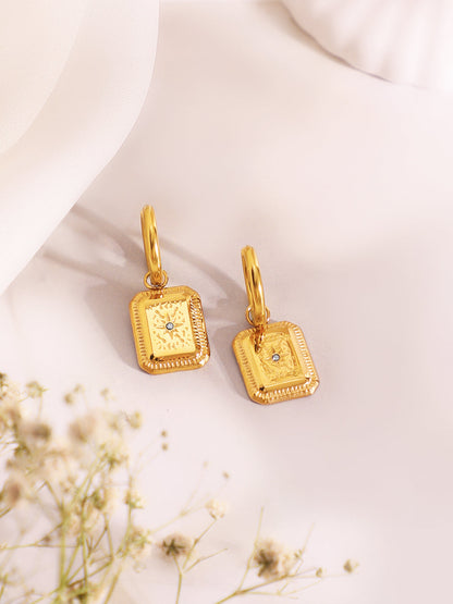 Demi Fine 18k Gold Plated Stainless Steel Geometric Pendant Set