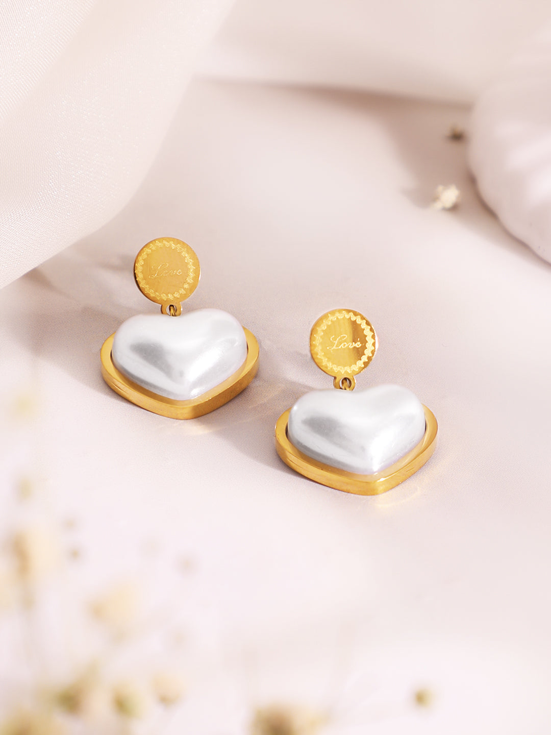 Demi Fine 18K Gold Plated Stainless Steel Pearl Heart Pendant Necklace Set
