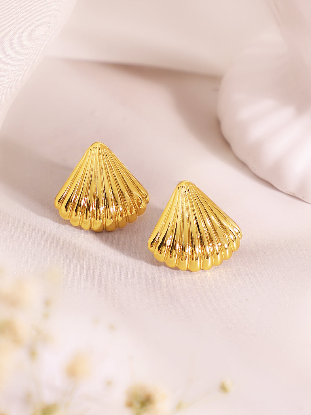 Demi Fine 18K Gold Plated Stainless Steel Shell Drop Pendant Set